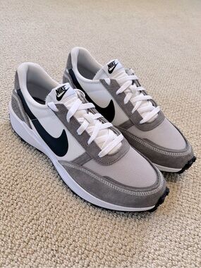 New Nike Waffle NAV White & Black Retro Runner Sneakers